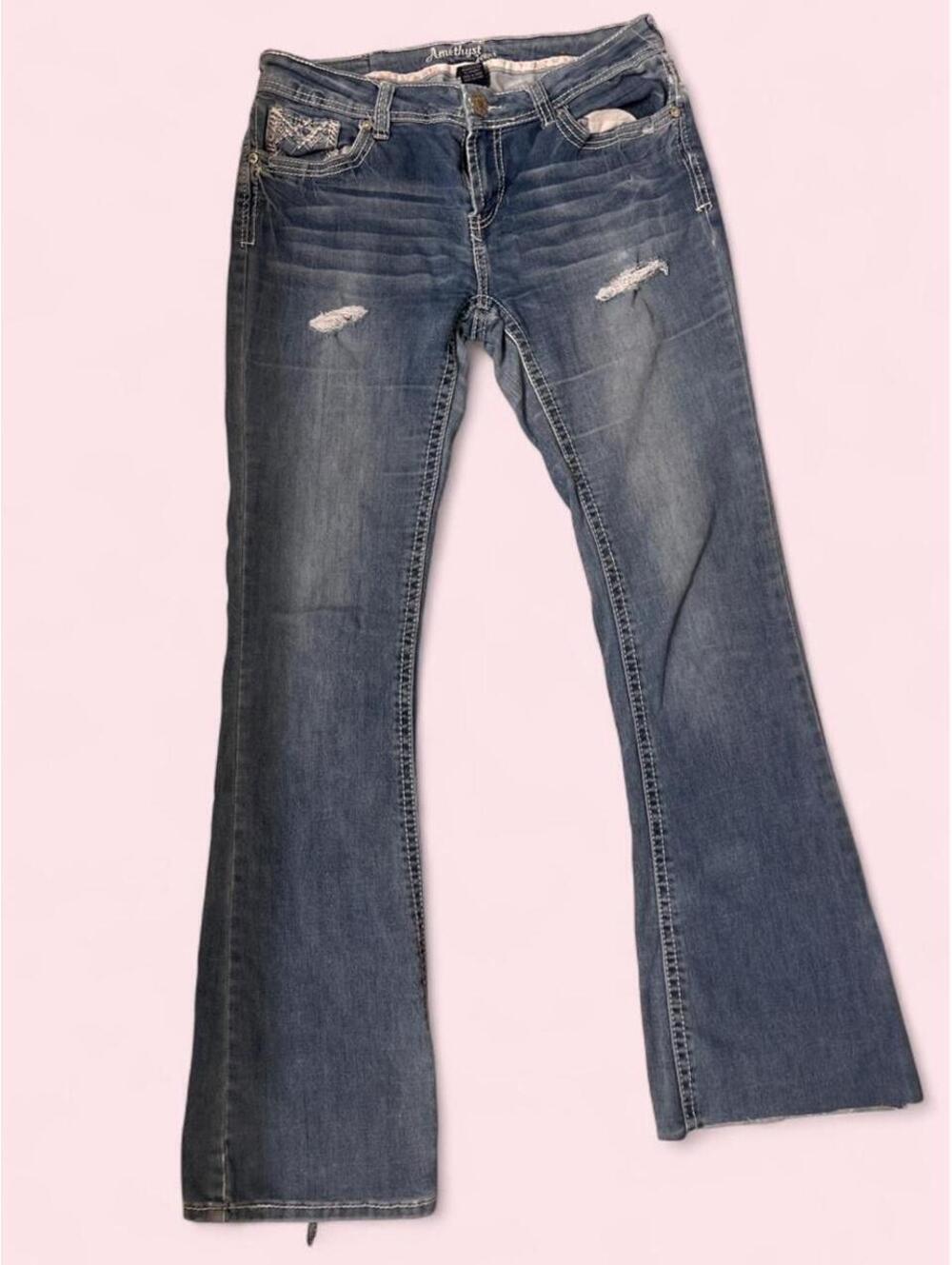 Vintage Y2K 2000’s amethyst jeans in a size 11